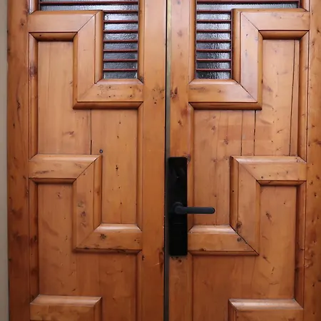 Cozy Esthers T With Balcony Bed & Breakfast