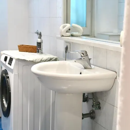 Cozy Esthers T With Balcony